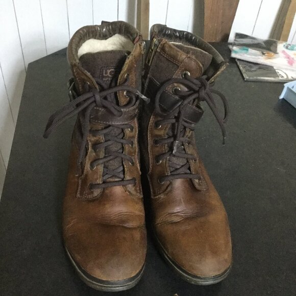 UGG size US 9 brown leather with zips and laces and buckle great for the weather - Picture 1 of 9